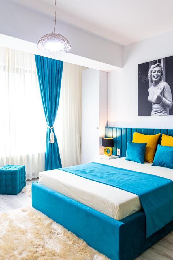 Unique Hotel Apartments Rond Vechi Iasi Exterior photo